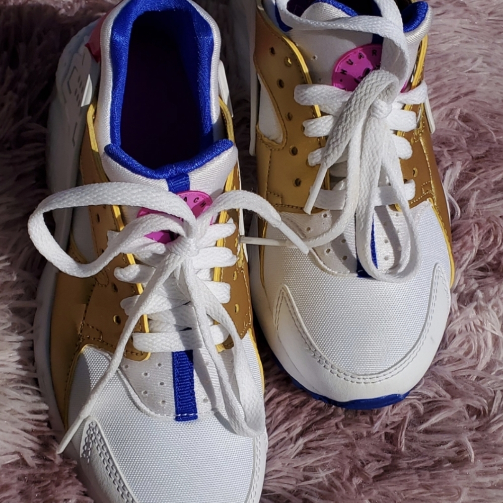 Kids hurrache/peanut butter jelly size 2